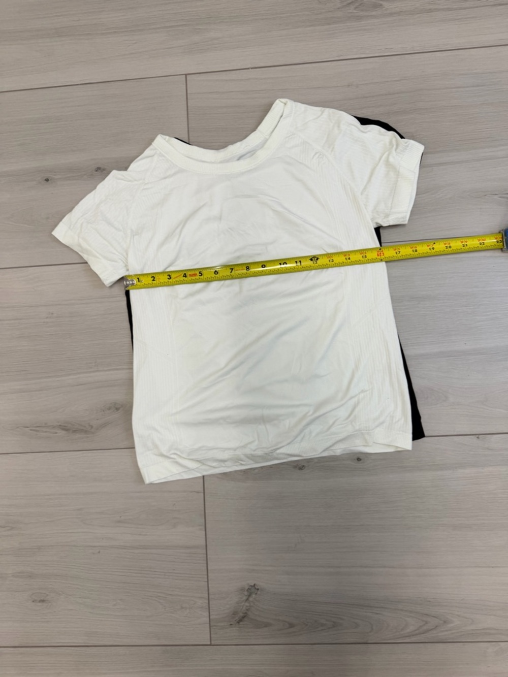 Lululemon + Basic Athletic 3 Pack BUNDLE Short Sleeve Running Shirts Sz M/L - Picture 9 of 10